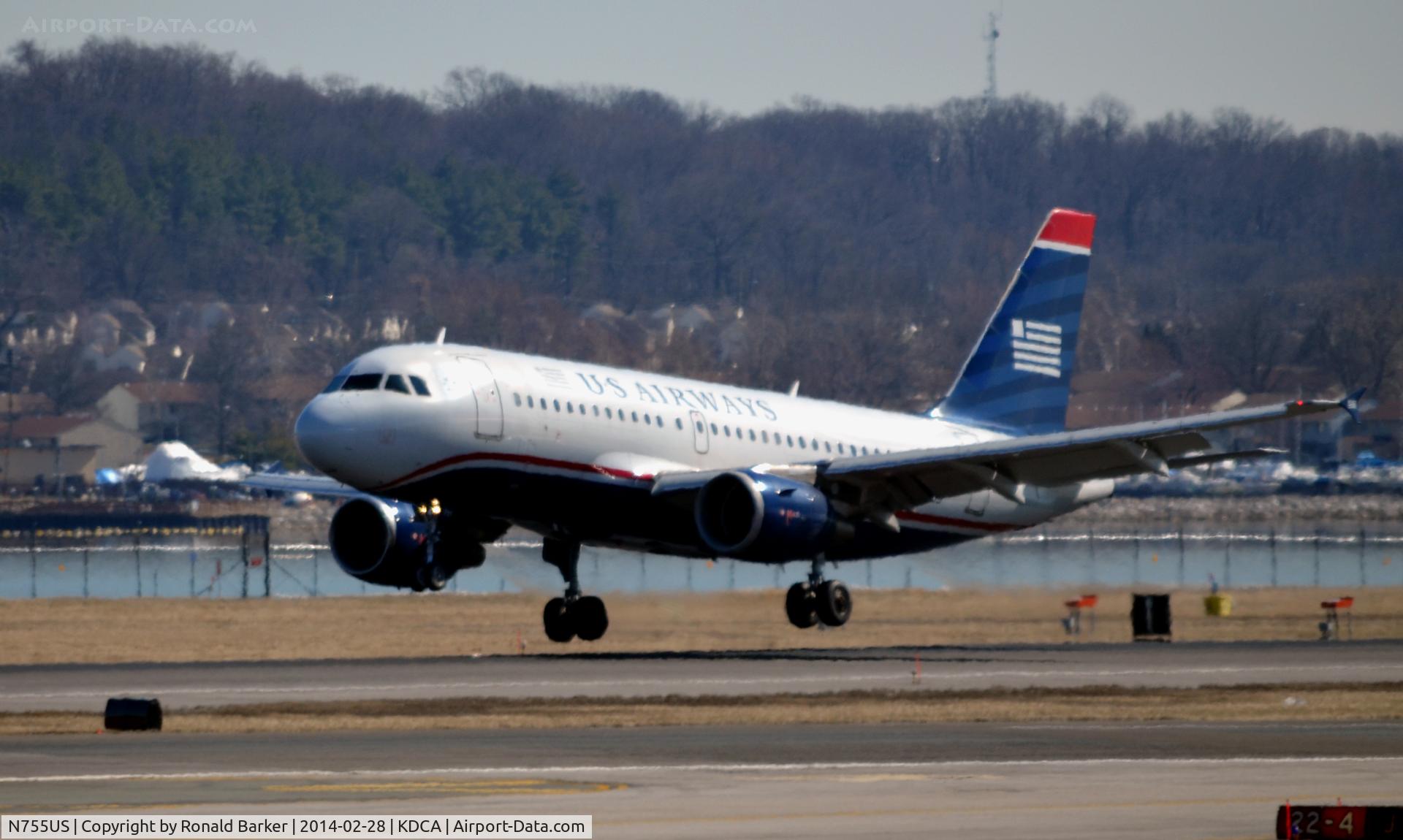 N755US, 2000 Airbus A319-112 C/N 1331, Landing National