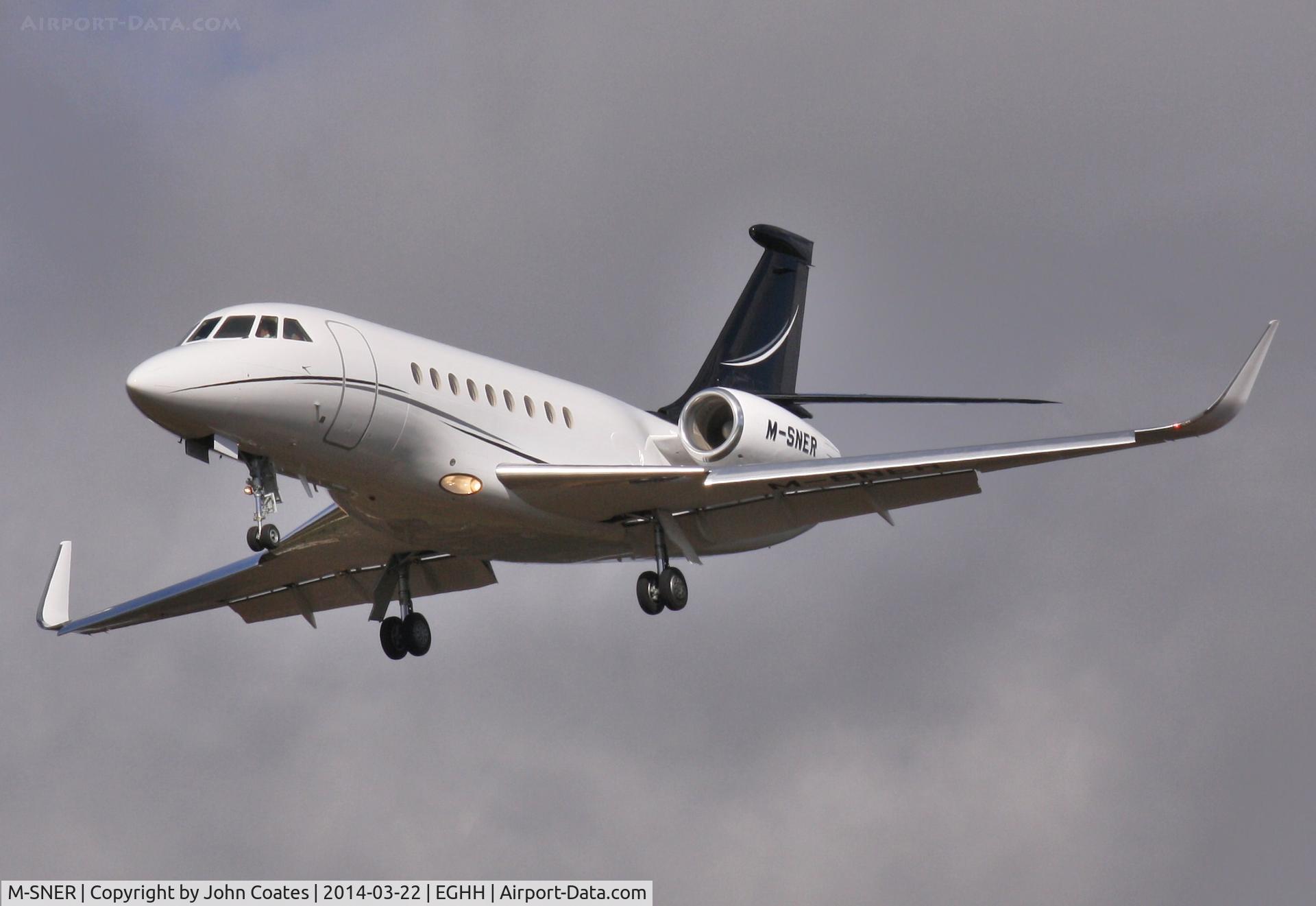 M-SNER, 2006 Dassault Falcon 2000EX C/N 95, Approach to 26