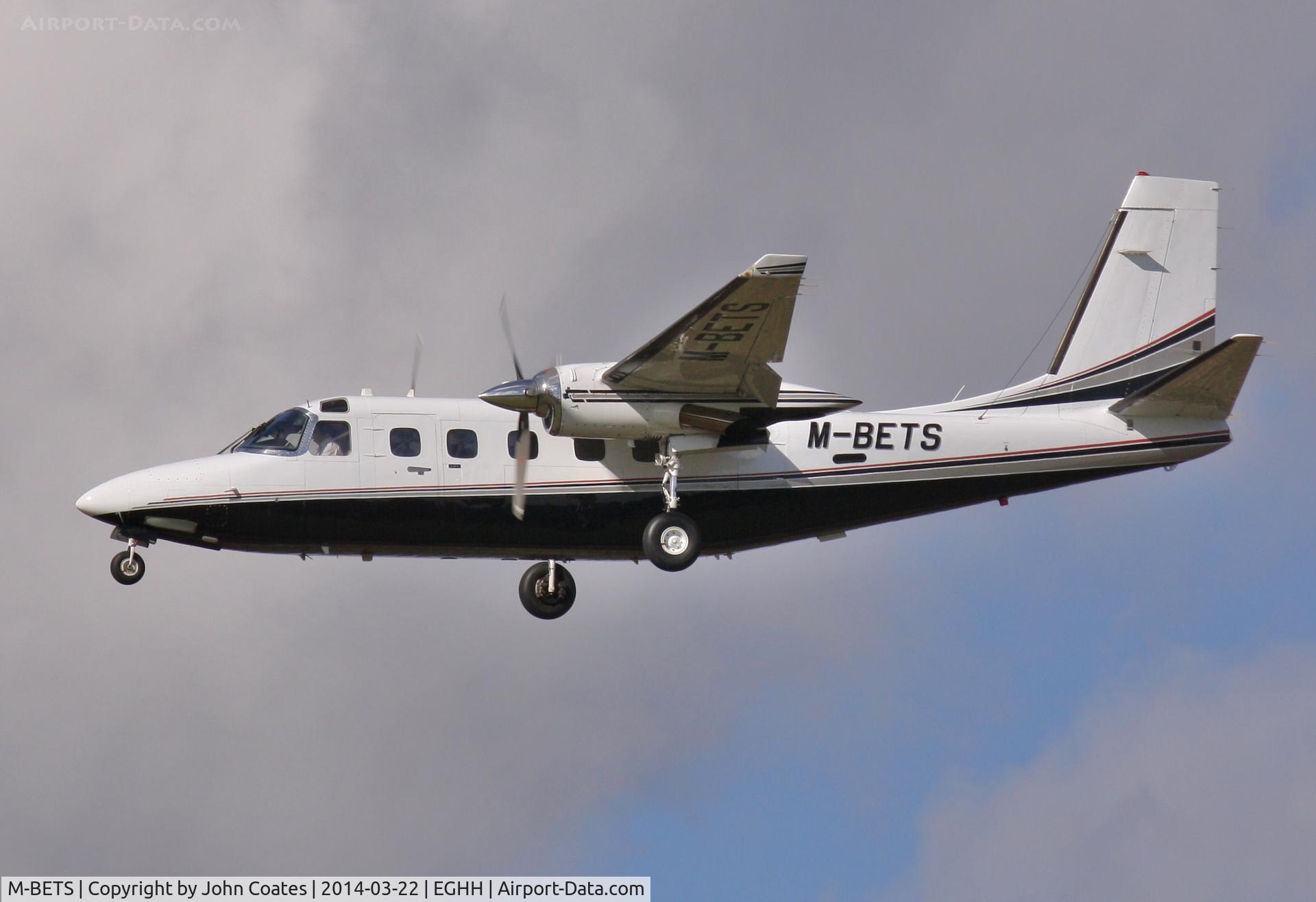 M-BETS, 1982 Gulfstream American 695A Jetprop 1000 C/N 96034, Finals to 26