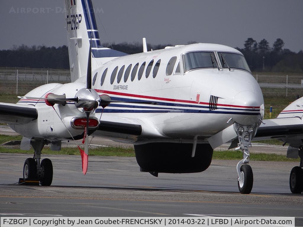 F-ZBGP, 2012 Hawker Beechcraft 350i Super King Air (B300) C/N FL-802, Douanes Françaises