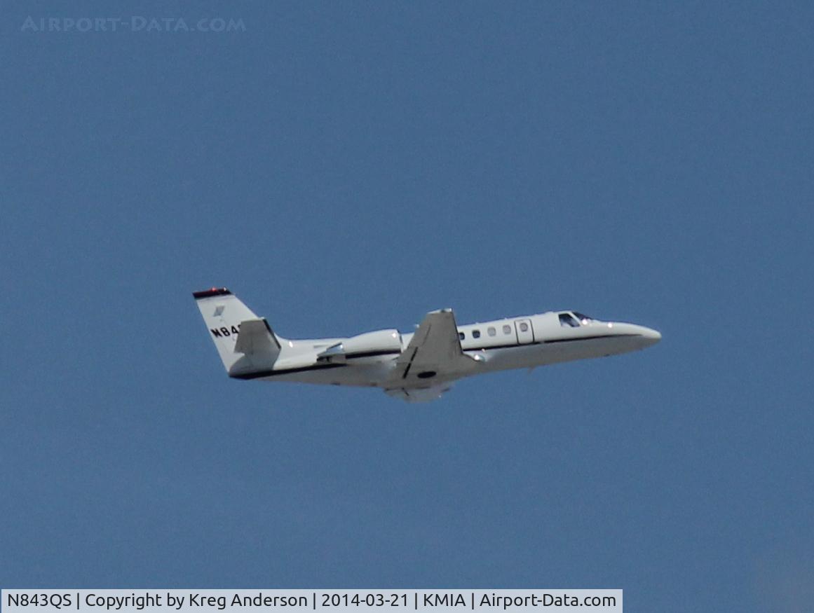 N843QS, 2008 Cessna 560 C/N 560-0790, NetJets Cessna 560 Citation Excel taking off from MIA.