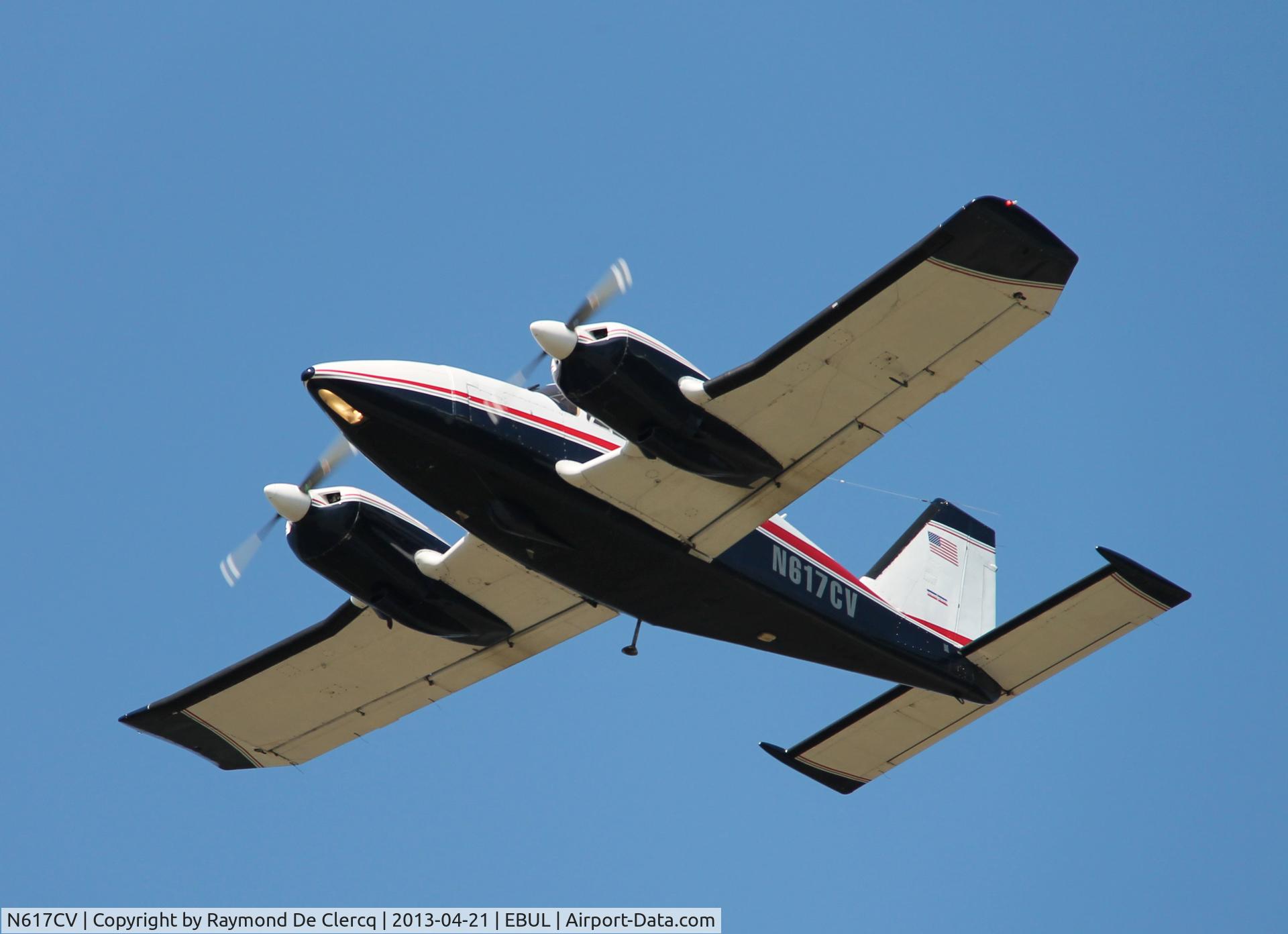 N617CV, 1976 Piper PA-23-250 Aztec F C/N 27-7754027, Take-off