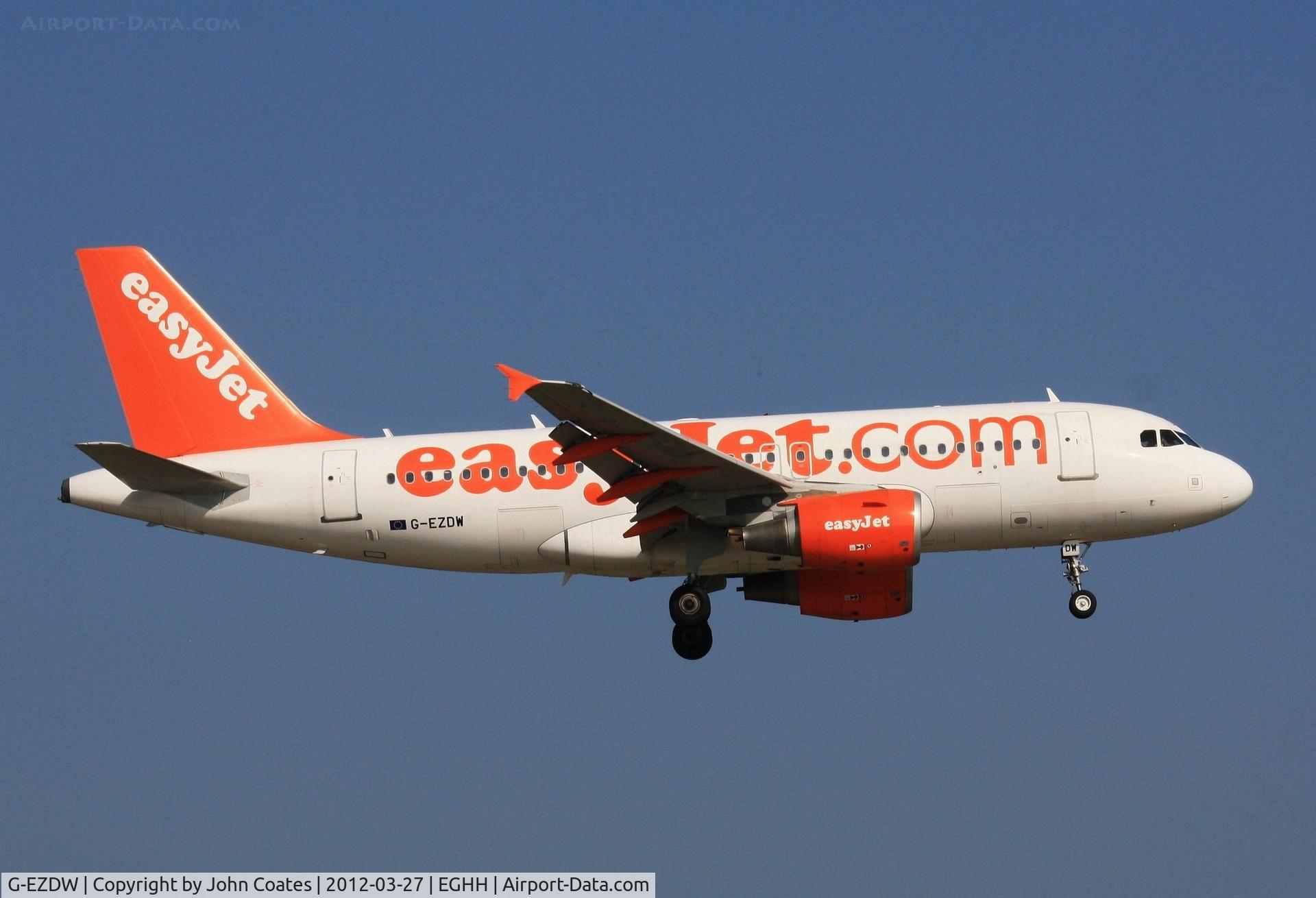 G-EZDW, 2008 Airbus A319-111 C/N 3746, Daily Geneva service arriving