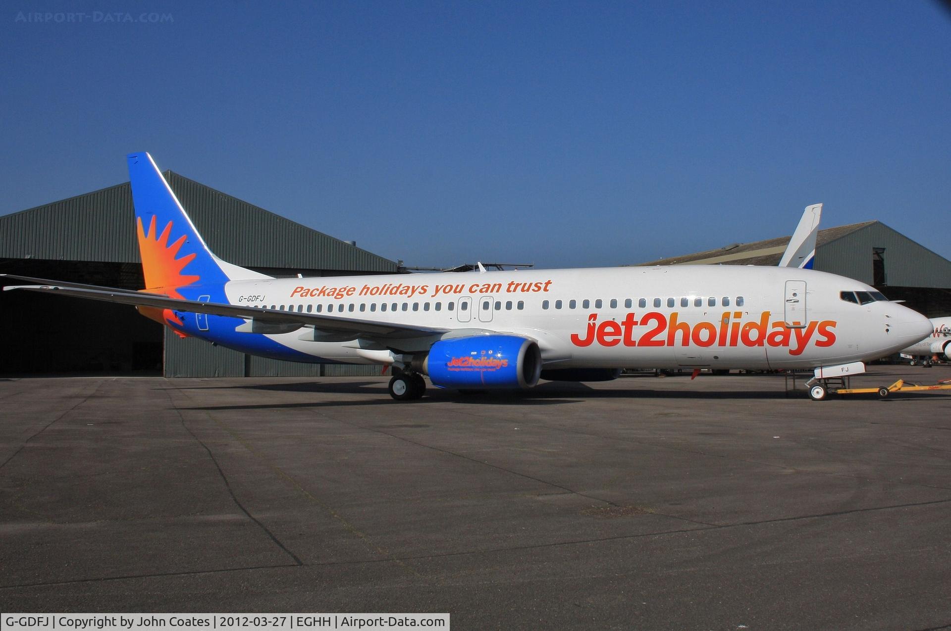 G-GDFJ, 2000 Boeing 737-804 C/N 28229, Just painted Jet 2 Holidays