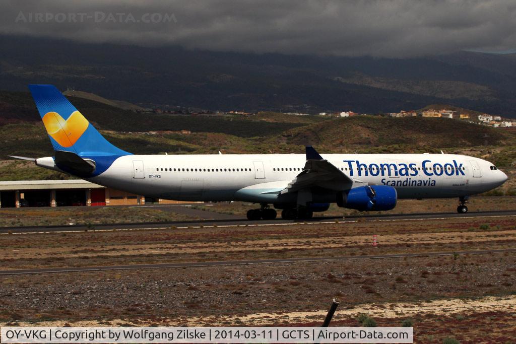 OY-VKG, 2000 Airbus A330-343X C/N 349, visitor