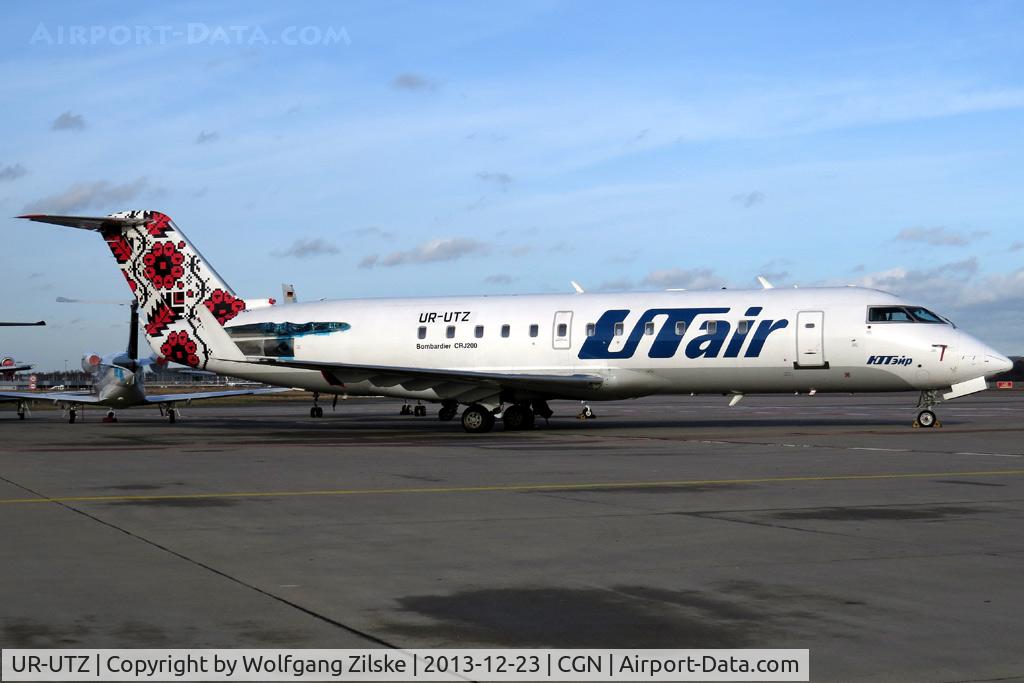 UR-UTZ, 1996 Canadair CRJ-200LR (CL-600-2B19) C/N 7121, visitor