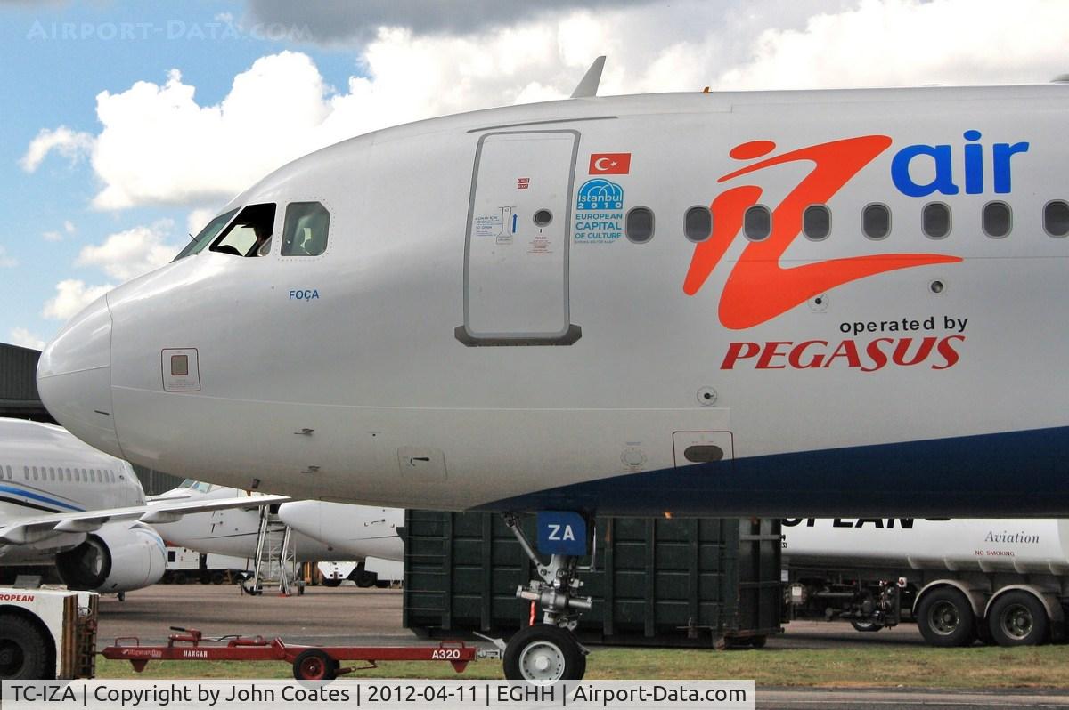 TC-IZA, 2003 Airbus A320-233 C/N 2118, Close up at paintshop