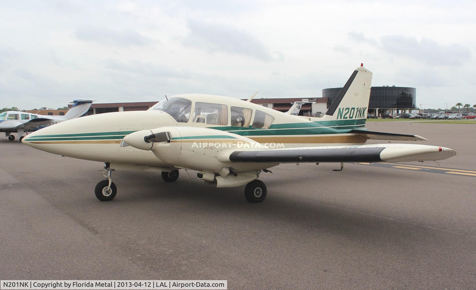 N201NK, 1972 Piper PA-23-250 C/N 27-4816, PA-23-250