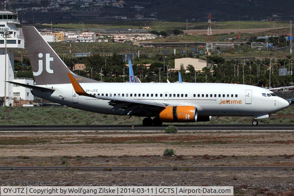 OY-JTZ, 1999 Boeing 737-73S C/N 29083, visitor