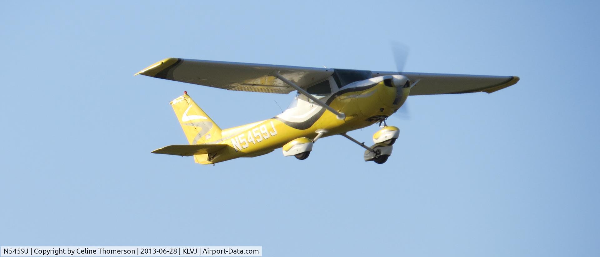 N5459J, 1975 Cessna 150M C/N 15077368, Upwind Rwy 14, student first solo flight