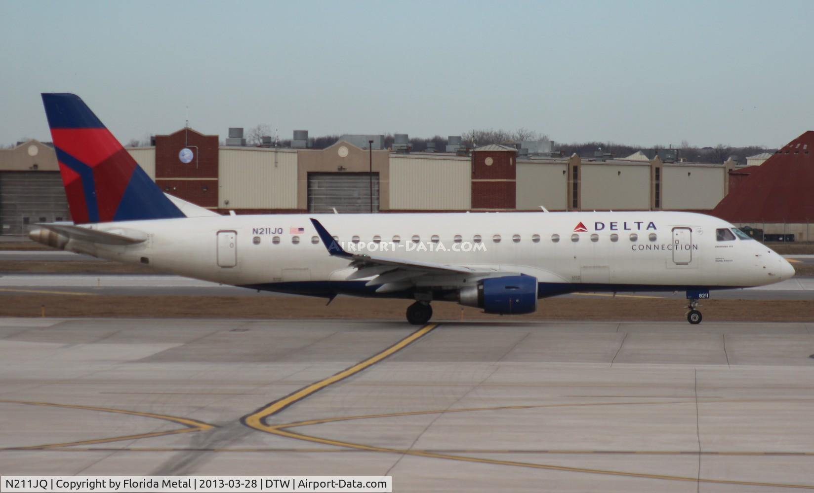 N211JQ, 2008 Embraer 175LR (ERJ-170-200LR) C/N 17000261, Delta Connection E175