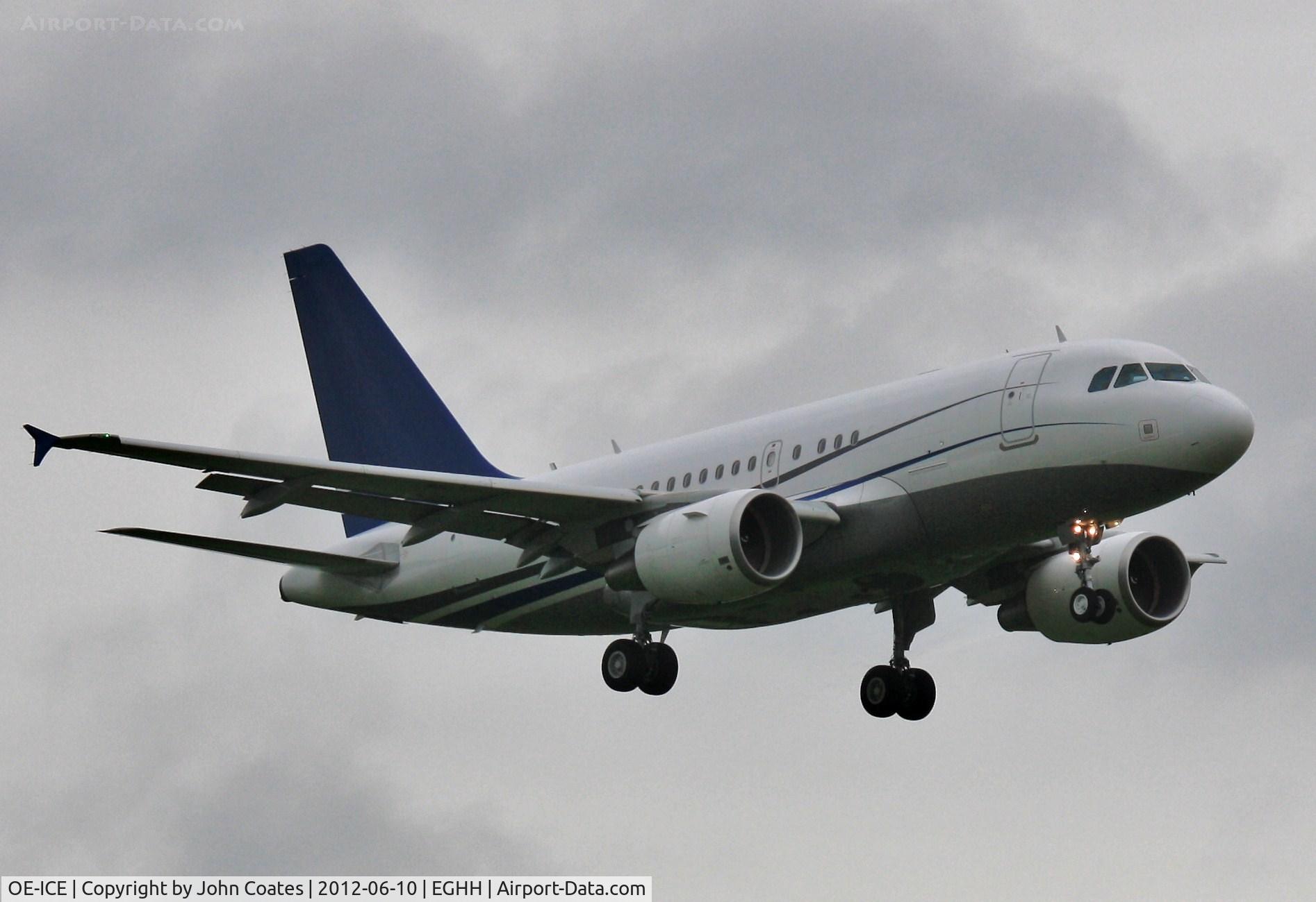 OE-ICE, 2010 Airbus A318-112CJ Elite C/N 4503, On approach