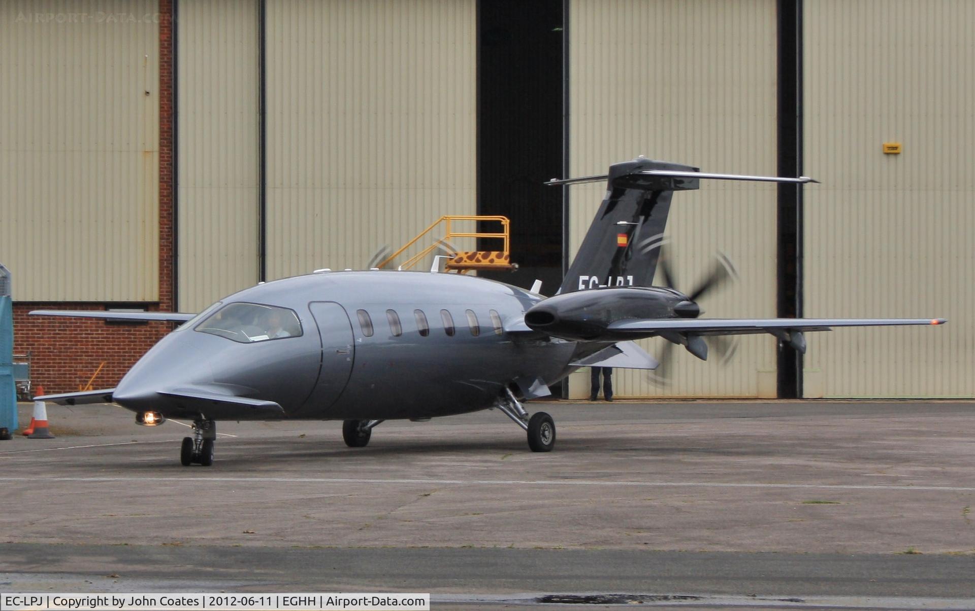 EC-LPJ, 2011 Piaggio P-180 Avanti II C/N 1223, Ready for departure