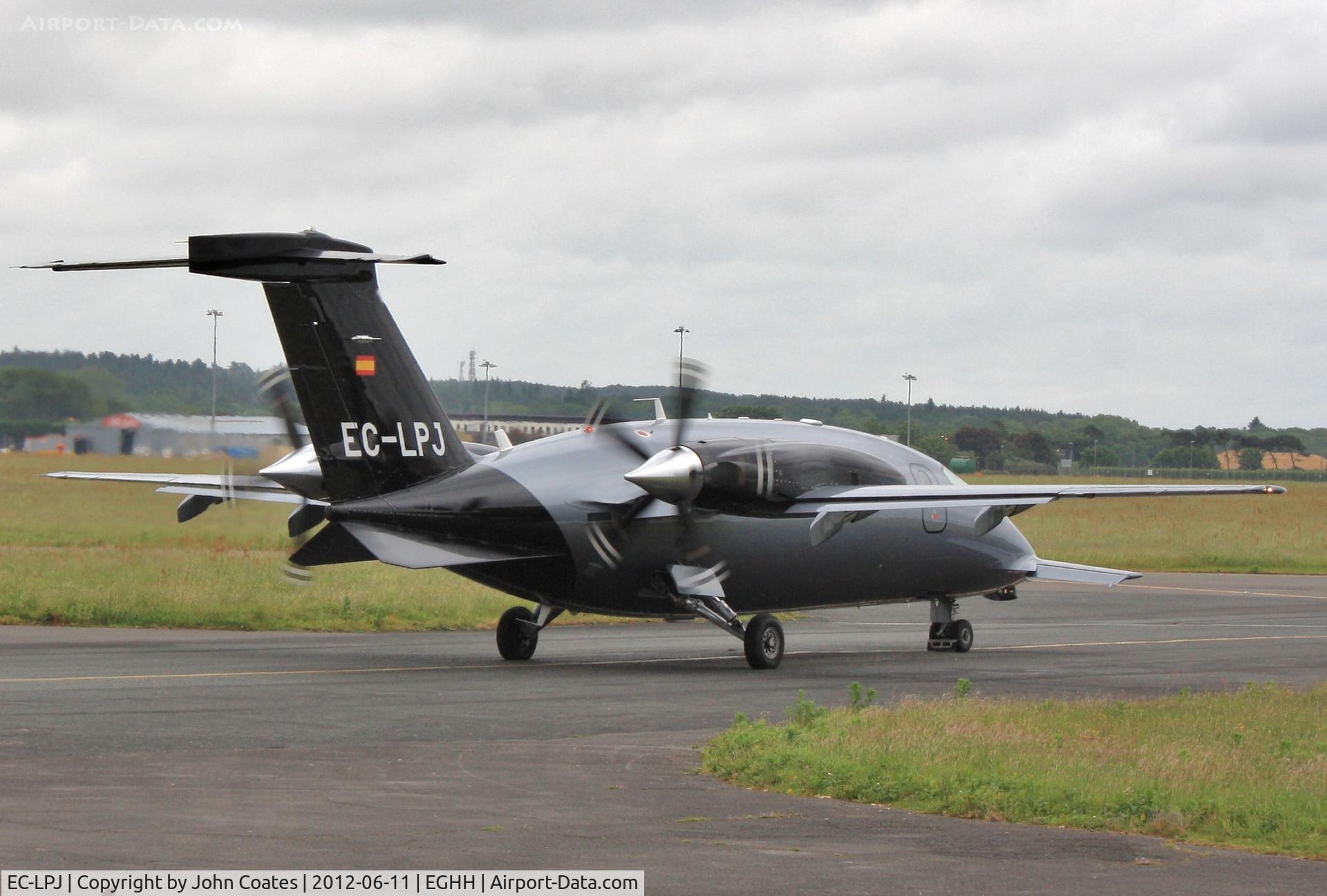 EC-LPJ, 2011 Piaggio P-180 Avanti II C/N 1223, Departing Sigs