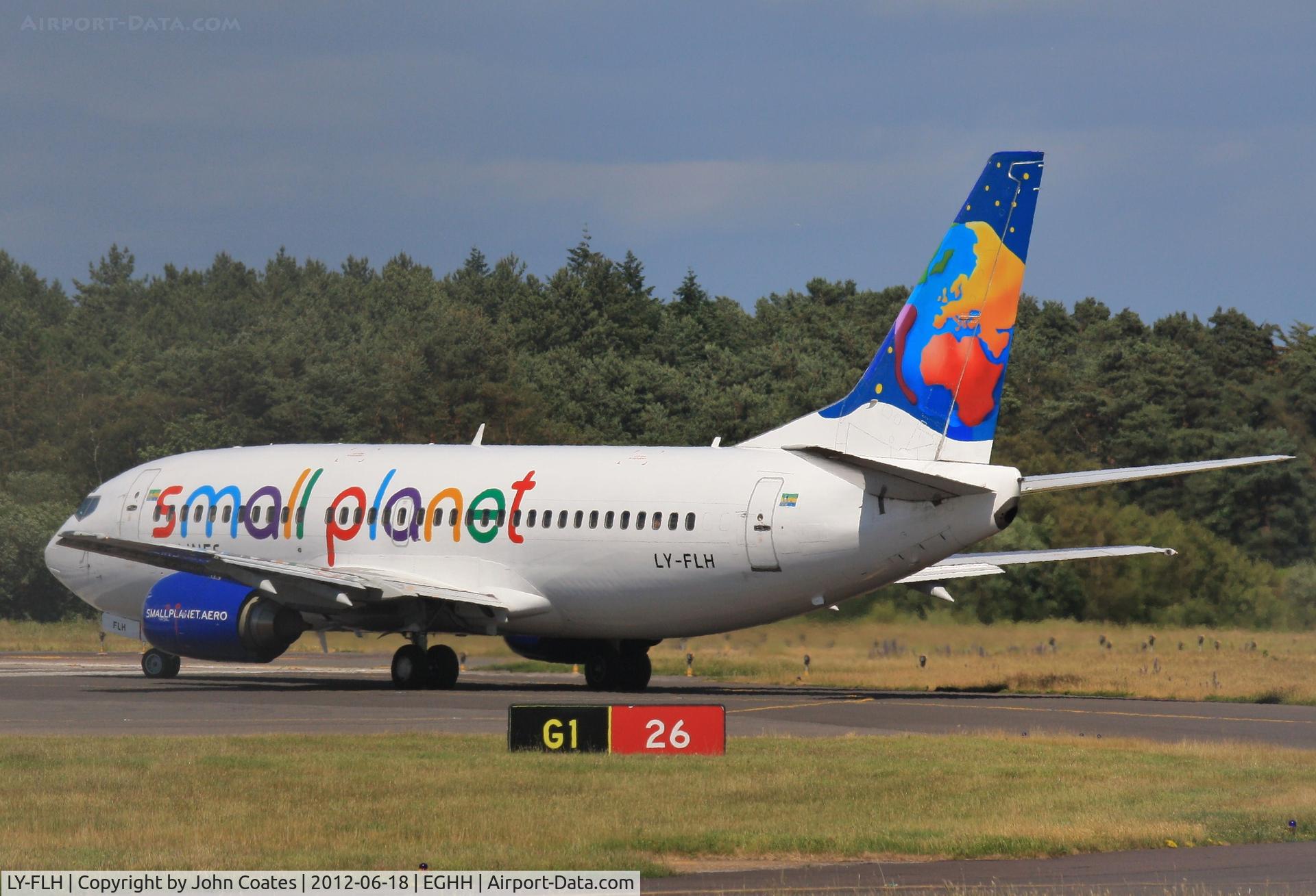 LY-FLH, 1992 Boeing 737-382 C/N 25161, Entering 26 to depart