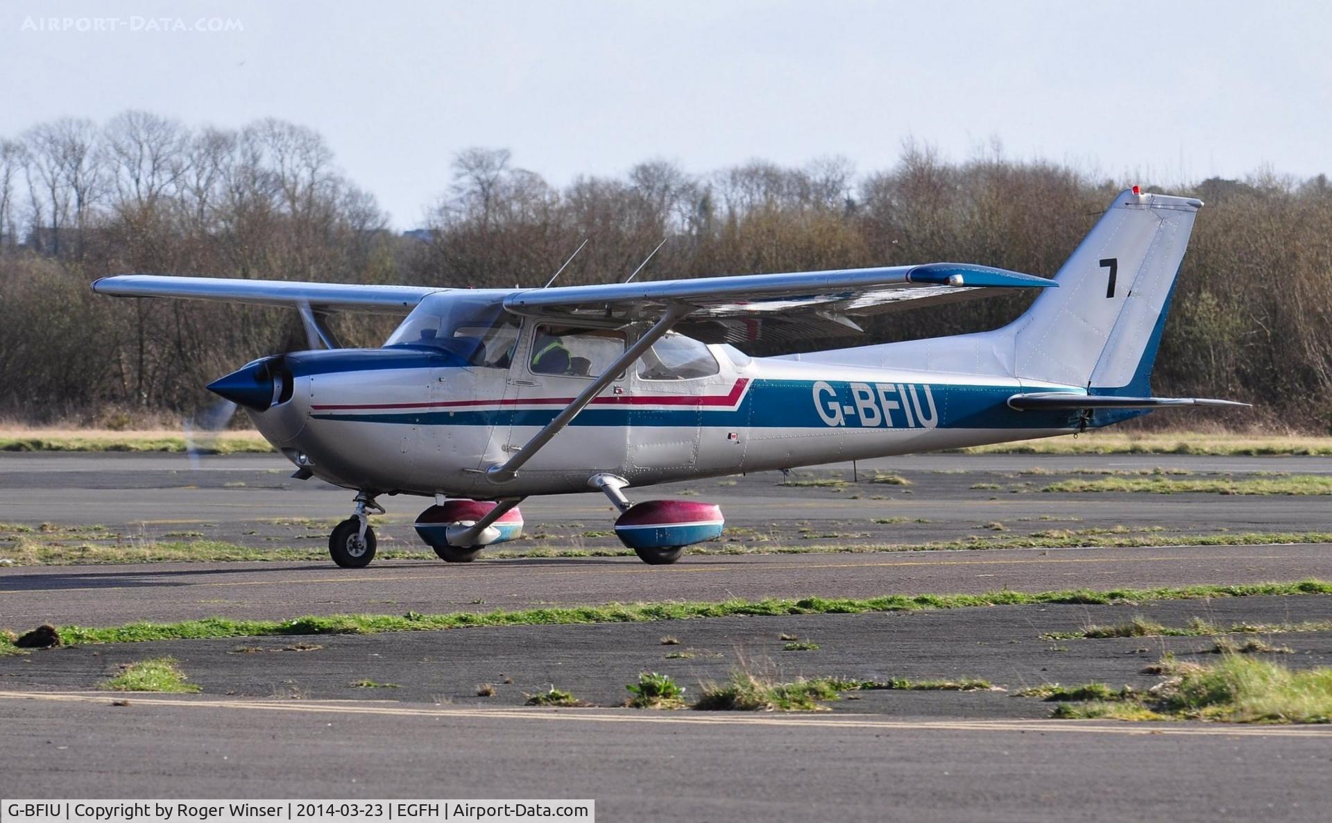 G-BFIU, 1977 Reims FR172K Hawk XP C/N FR172-00591, Visiting Reims/Cessna Hawk XP with race number 7 on the fin.
Ex-N96098.