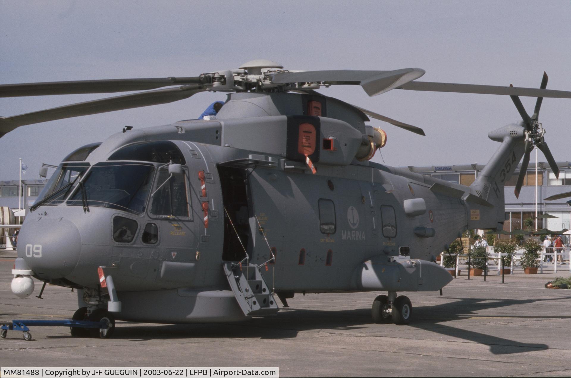MM81488, AgustaWestland EH-101 Mk.112 ASuW/E C/N 50044/112001, On display at 2003 Paris-Le Bourget airshow.