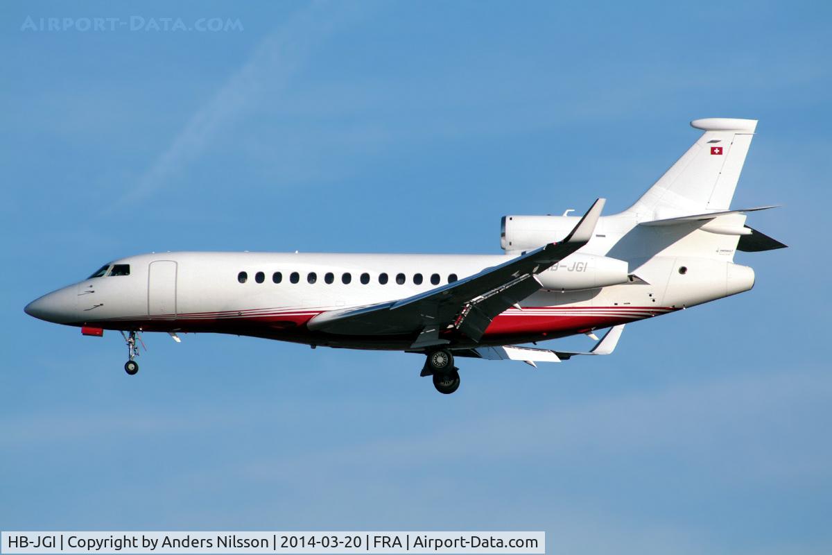 HB-JGI, 2009 Dassault Falcon 7X C/N 067, On final for runway 25L.