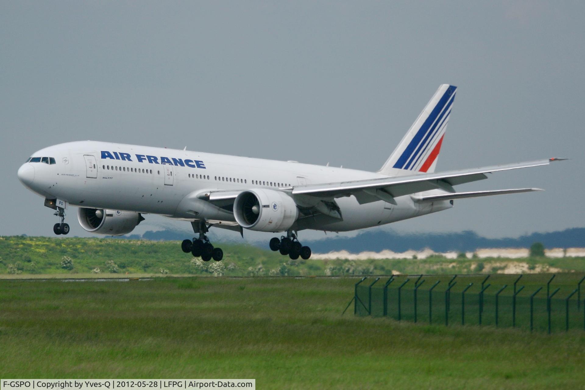F-GSPO, 2001 Boeing 777-228/ER C/N 30614, Boeing 777-228 (ER), landing Rwy 26L, Roissy Charles De Gaulle Airport (LFPG-CDG)