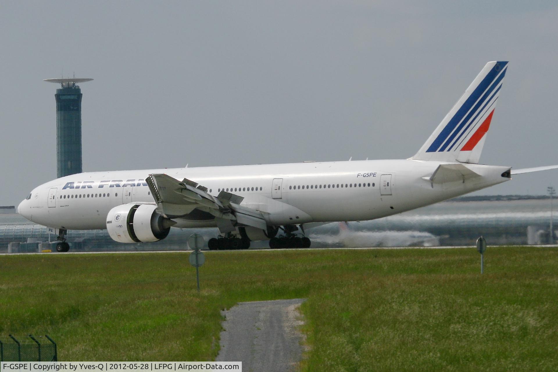 F-GSPE, 1999 Boeing 777-228/ER C/N 29006, Boeing 777-228 (ER), Reverse thrust landing rwy 26L, Roissy Charles De Gaulle Airport (LFPG-CDG)