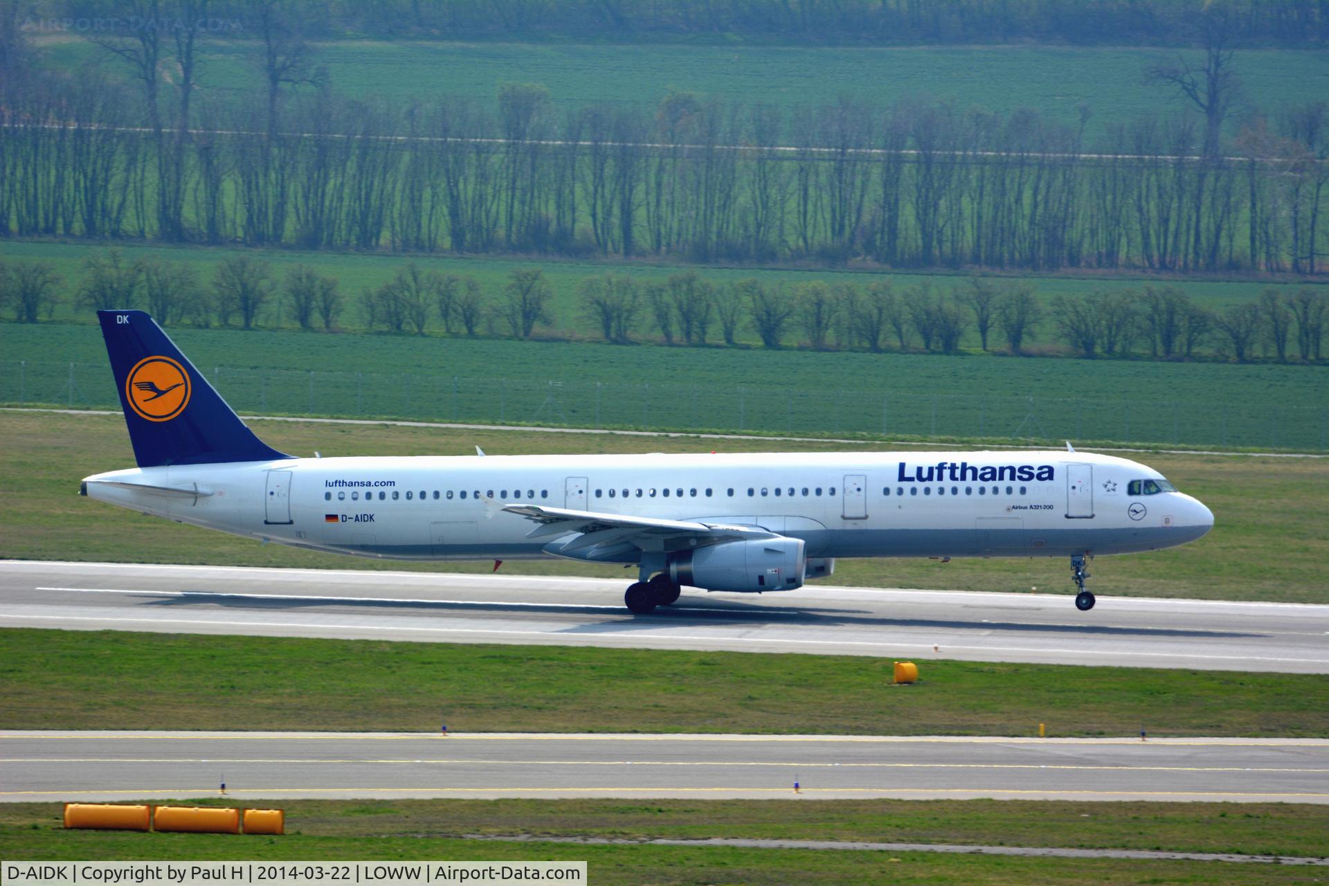 D-AIDK, 2011 Airbus A321-231 C/N 4819, At VIE