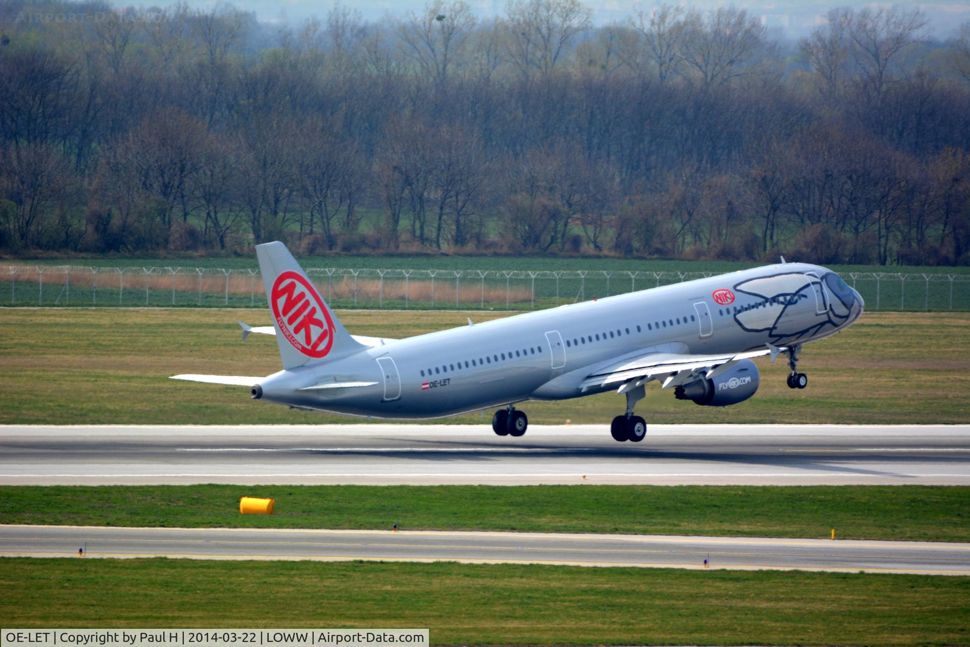 OE-LET, 2009 Airbus A321-211 C/N 3830, Niki A-321, take-off at VIE