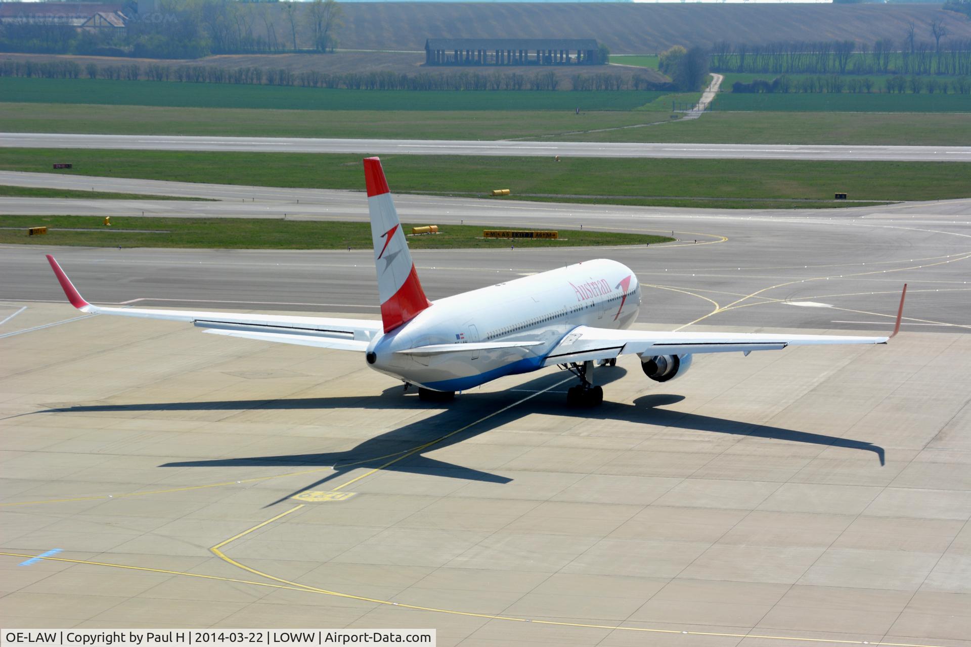 OE-LAW, 1992 Boeing 767-3Z9/ER C/N 26417, B-767 at VIE