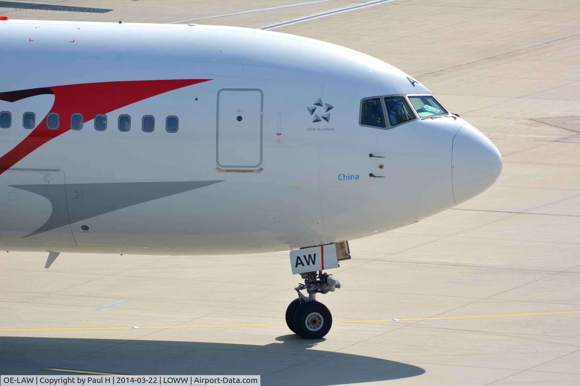 OE-LAW, 1992 Boeing 767-3Z9/ER C/N 26417, Front of Austrian Airlines B767