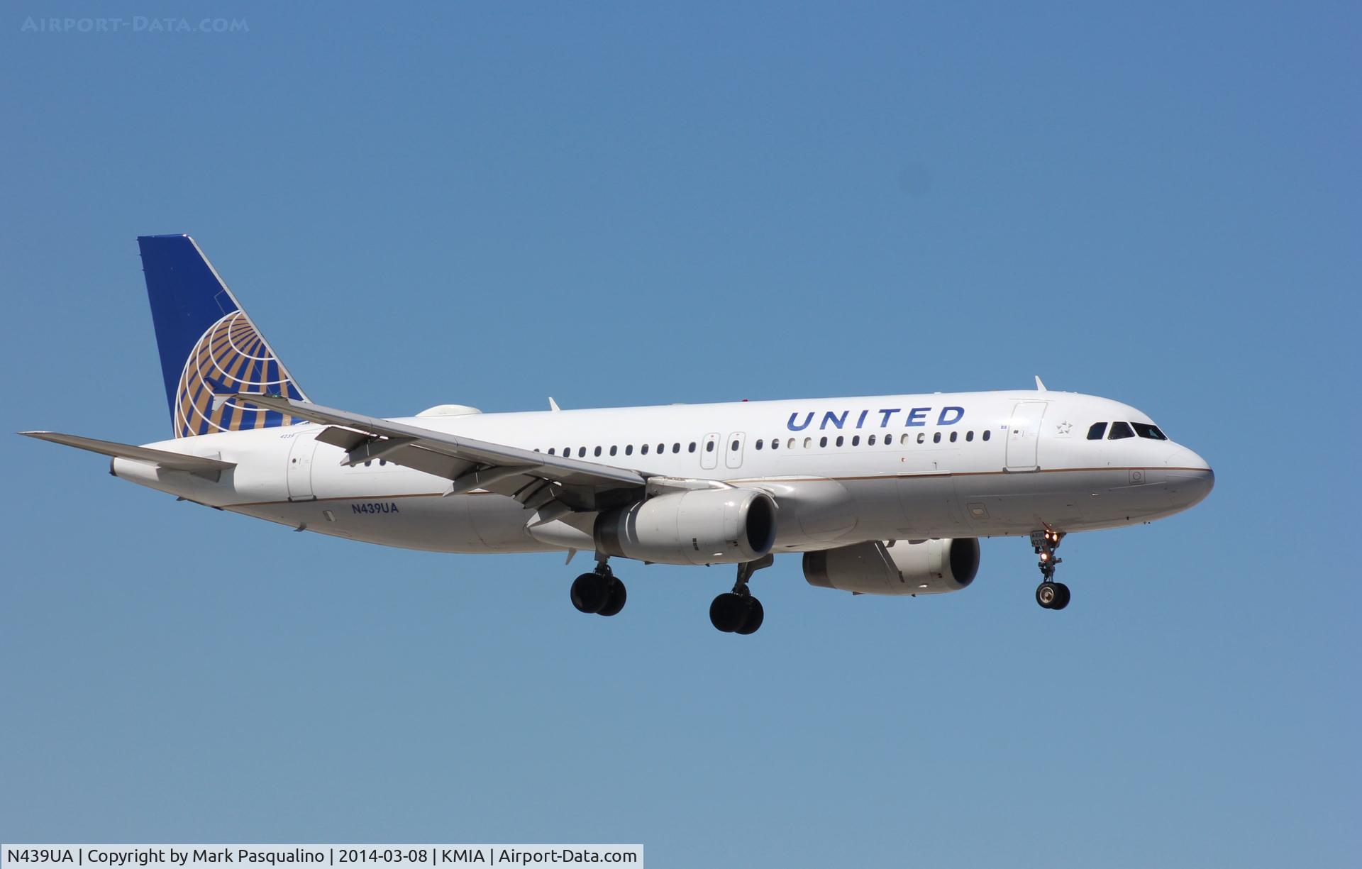 N439UA, 1997 Airbus A320-232 C/N 683, Airbus A320
