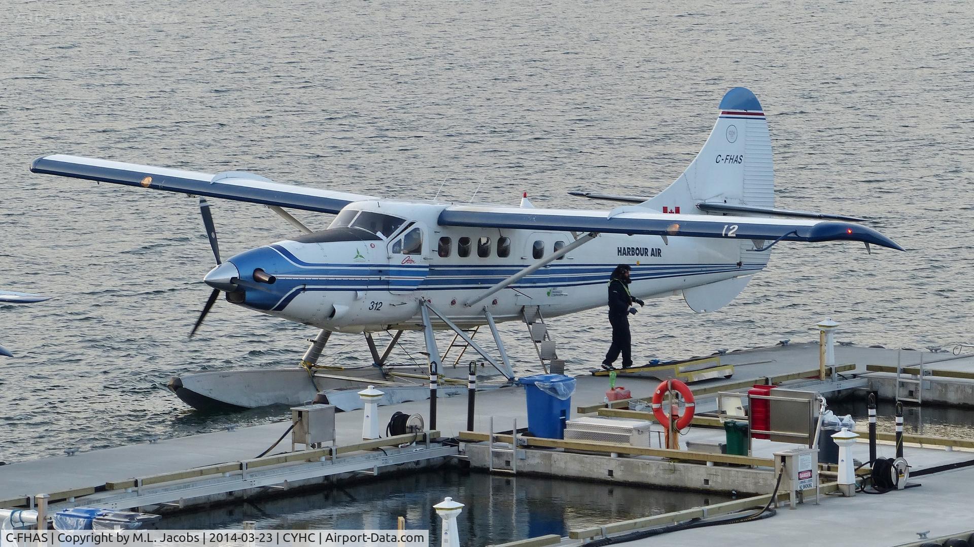 C-FHAS, 1960 De Havilland Canada U-1A  Otter (DHC-3) C/N 382, Harbour Air #312 recently arrived at the Coal Harbour terminal.