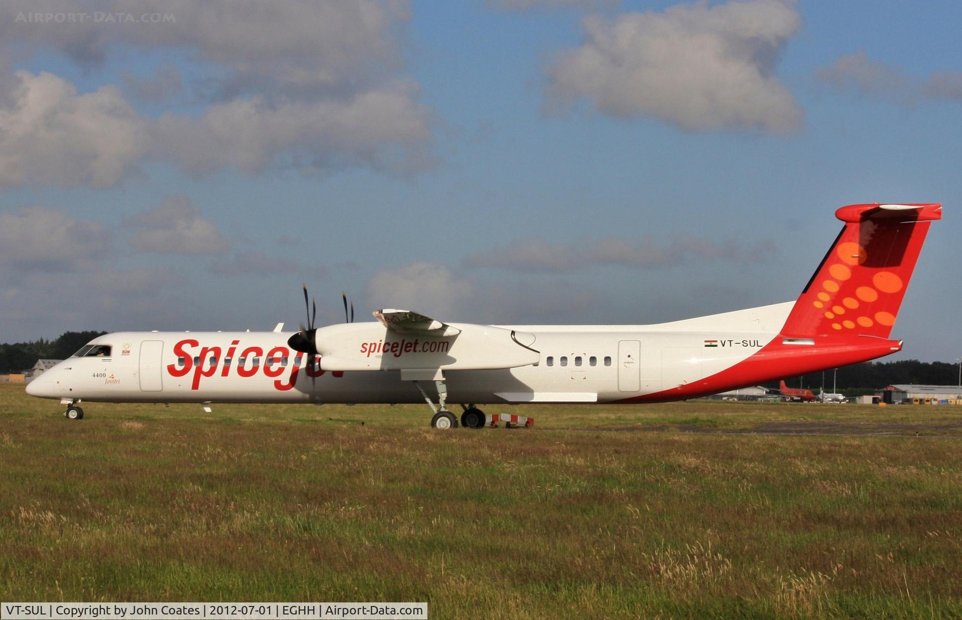 VT-SUL, 2012 De Havilland Canada DHC-8-402Q Dash 8 Dash 8 C/N 4400, Taxiing to Signatures