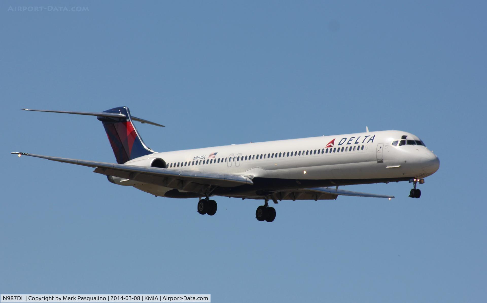 N987DL, 1991 McDonnell Douglas MD-88 C/N 53338, MD-88