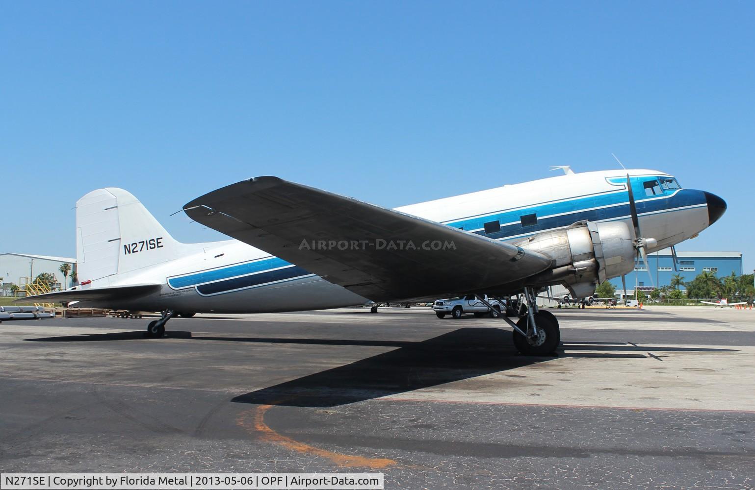 N271SE, 1944 Douglas DC3C-R-1830-90C C/N 15676/27121, Douglas DC-3