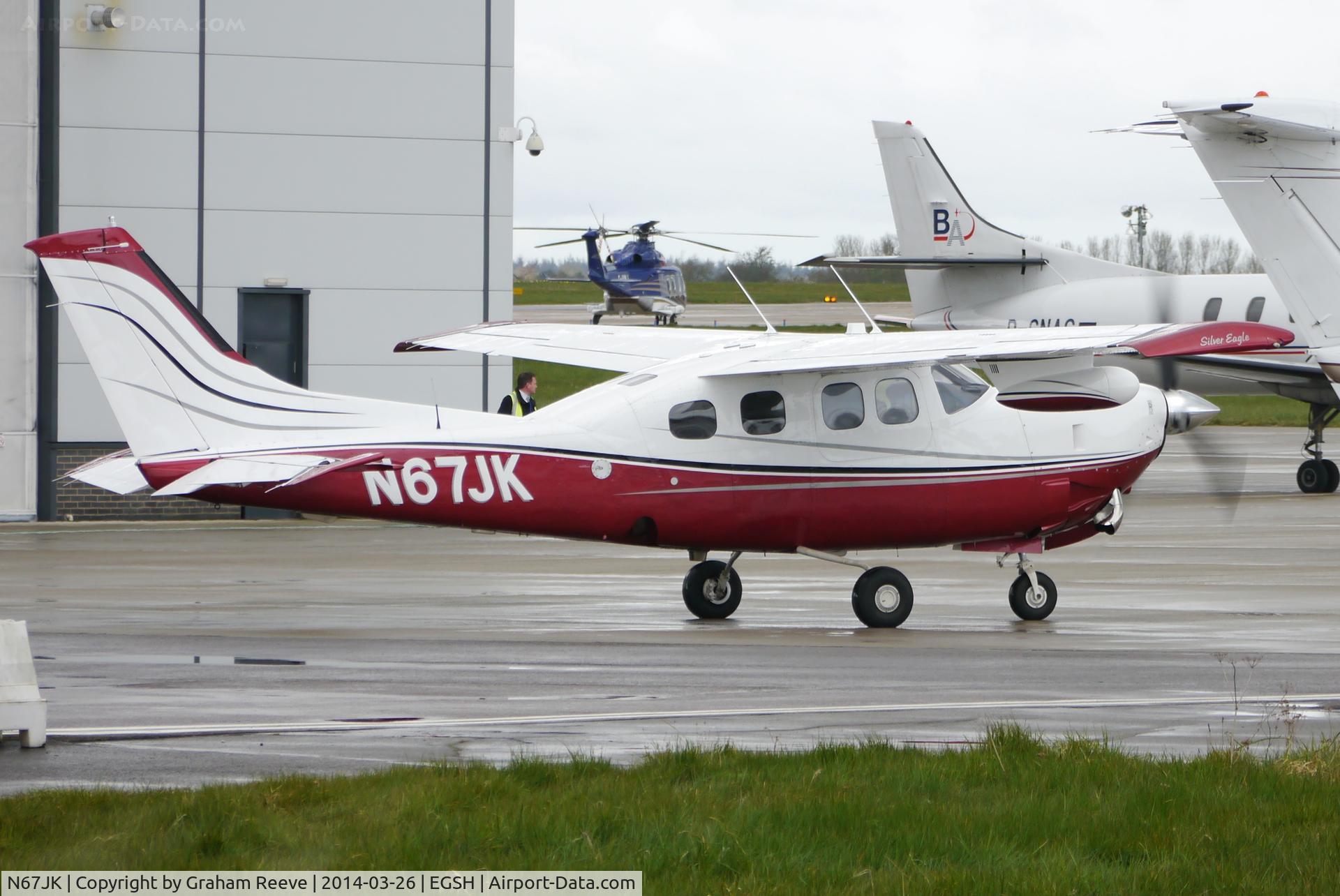 N67JK, Cessna P210N Pressurised Centurion C/N P21000684, About to depart.