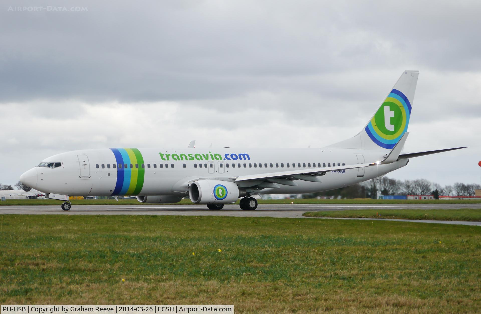 PH-HSB, 2010 Boeing 737-8K2 C/N 34172, About to take off.