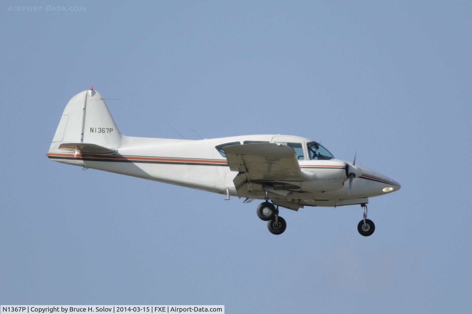 N1367P, 1956 Piper PA-23-250 Aztec C/N 23-416, On approach to FXE
