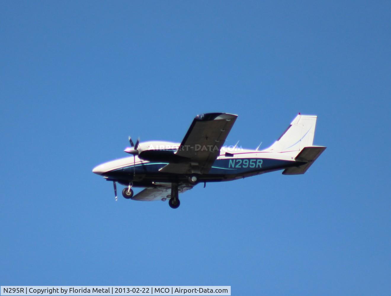 N295R, 1981 Piper PA-34-220T Seneca III C/N 34-8133185, PA-34-220T