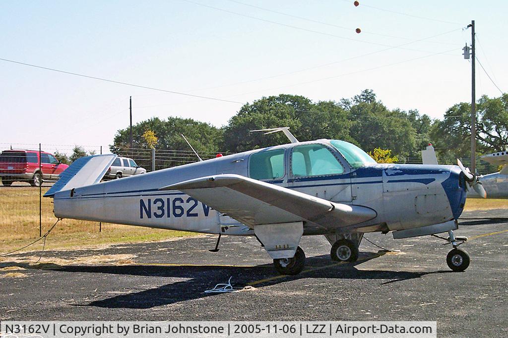 N3162V, 1947 Beech 35 Bonanza C/N D-593, N3162V Beech 35 Bonanaza T28 6.11.05 Missing a tail feather.