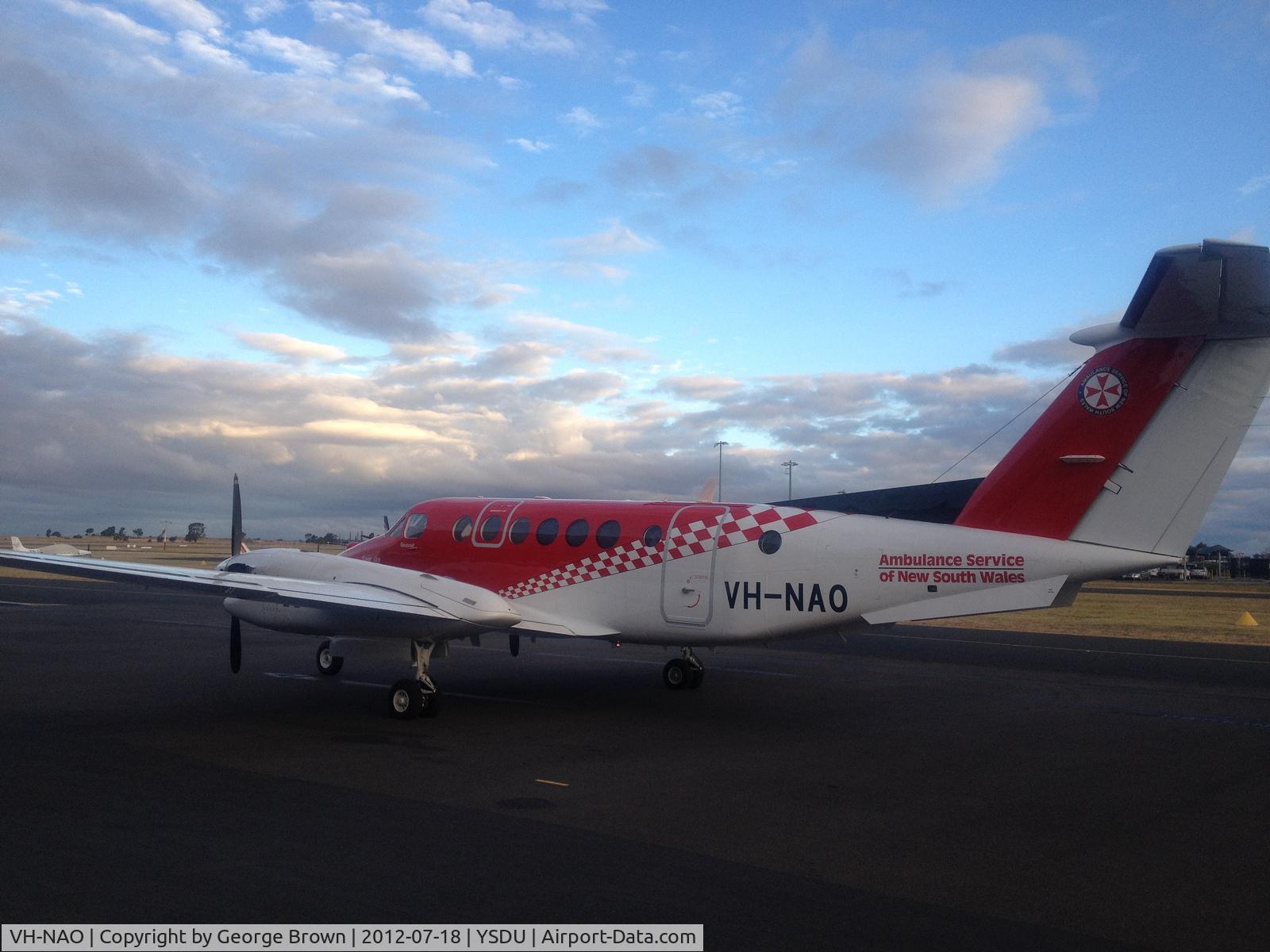 VH-NAO, Hawker Beechcraft B350C King Air (B300C) C/N FM-49, Sunset at Dubbo, NSW