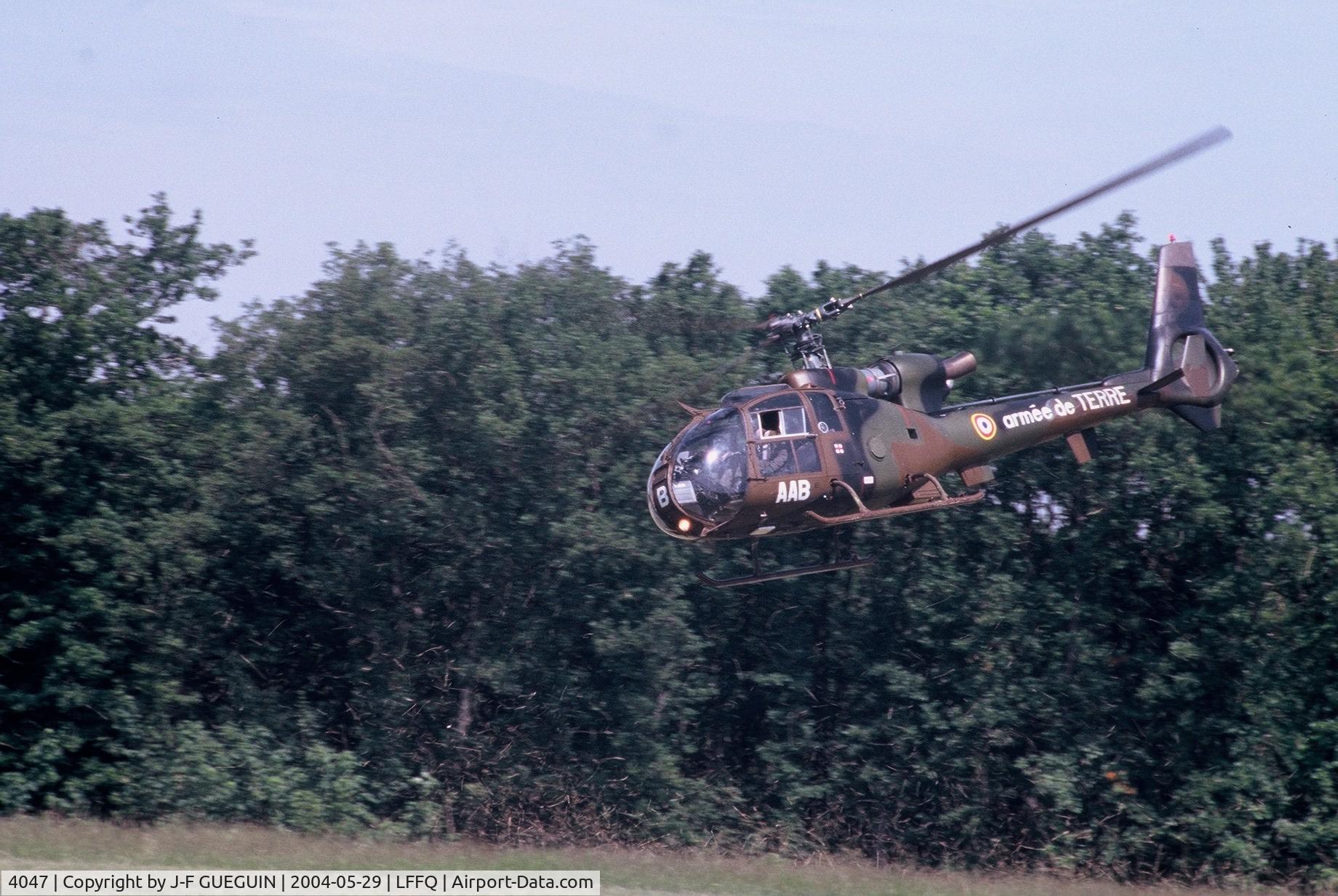 4047, Aérospatiale SA-342M Gazelle C/N 4047, In exhibition at La Ferté-Alais, 2004 airshow.