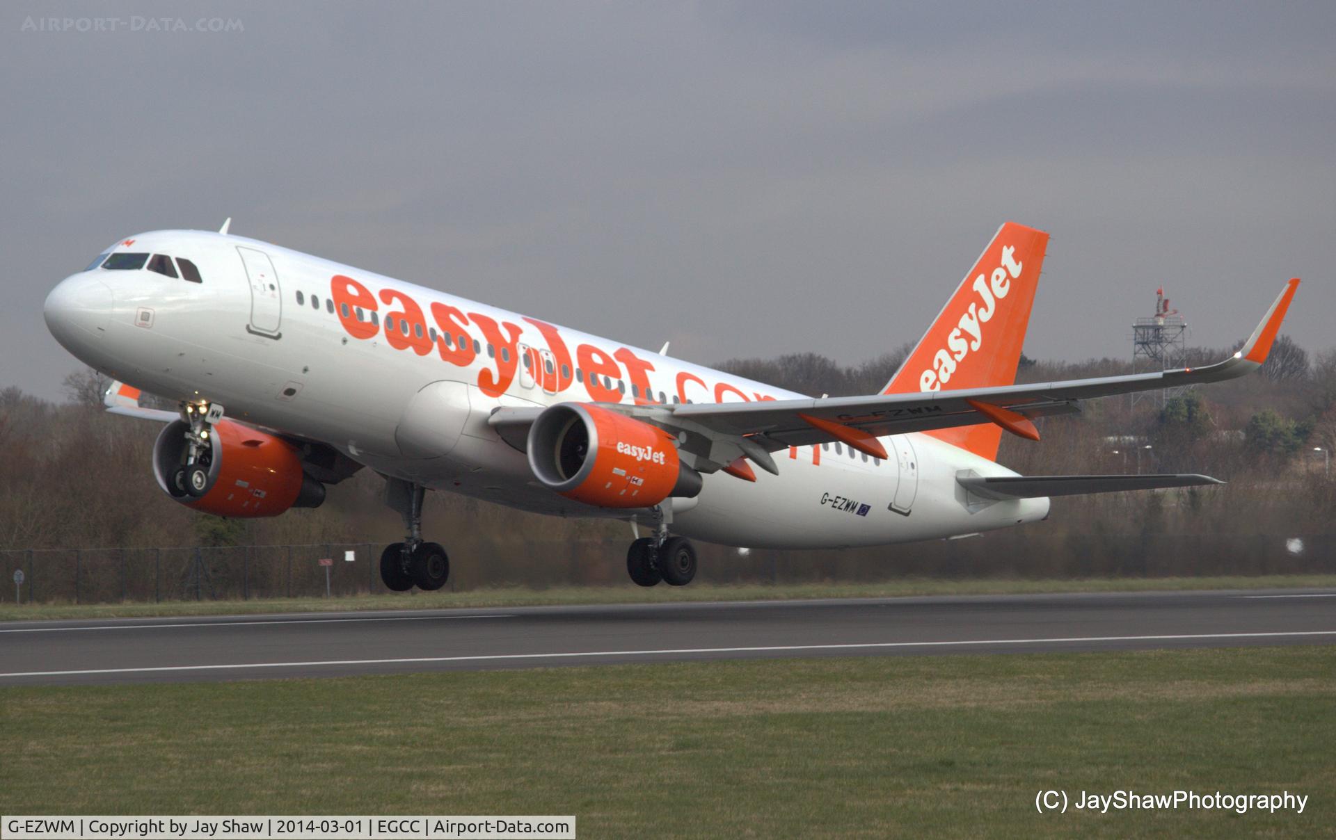 G-EZWM, 2013 Airbus A320-214 C/N 5739, EasyJet A320 take off 23L Manchester EGCC