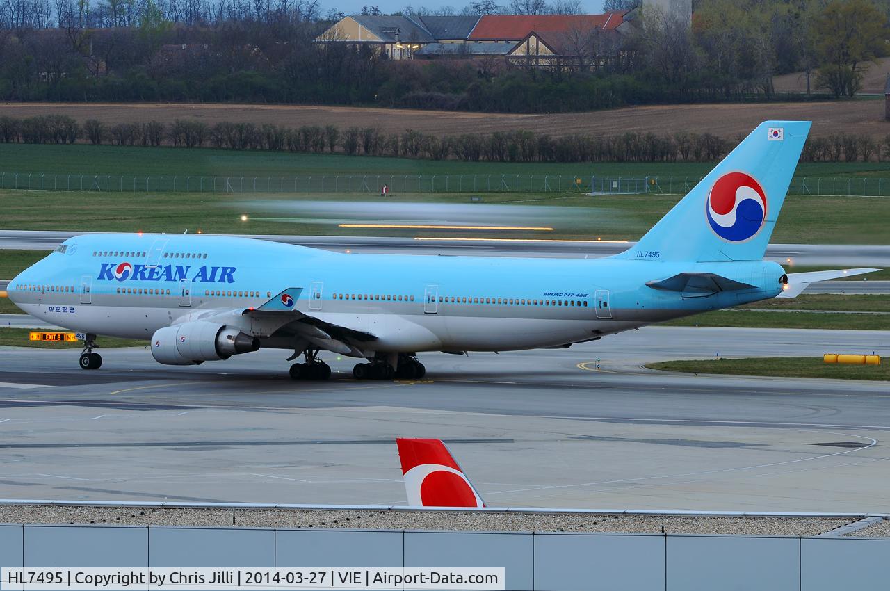 HL7495, Boeing 747-4B5 C/N 28096, Korean Air