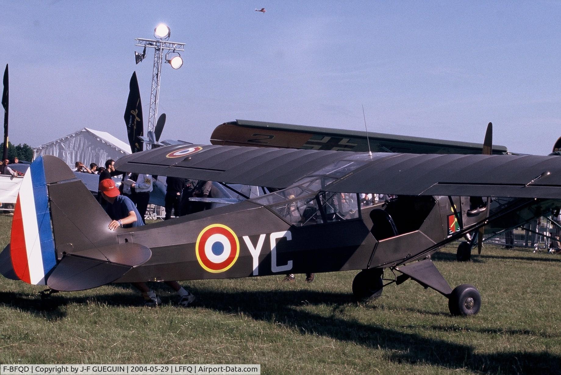 F-BFQD, 1944 Piper L-4J Grasshopper (J3C-65D) C/N 13028, On display at La Ferté-Alais, 2004 airshow.