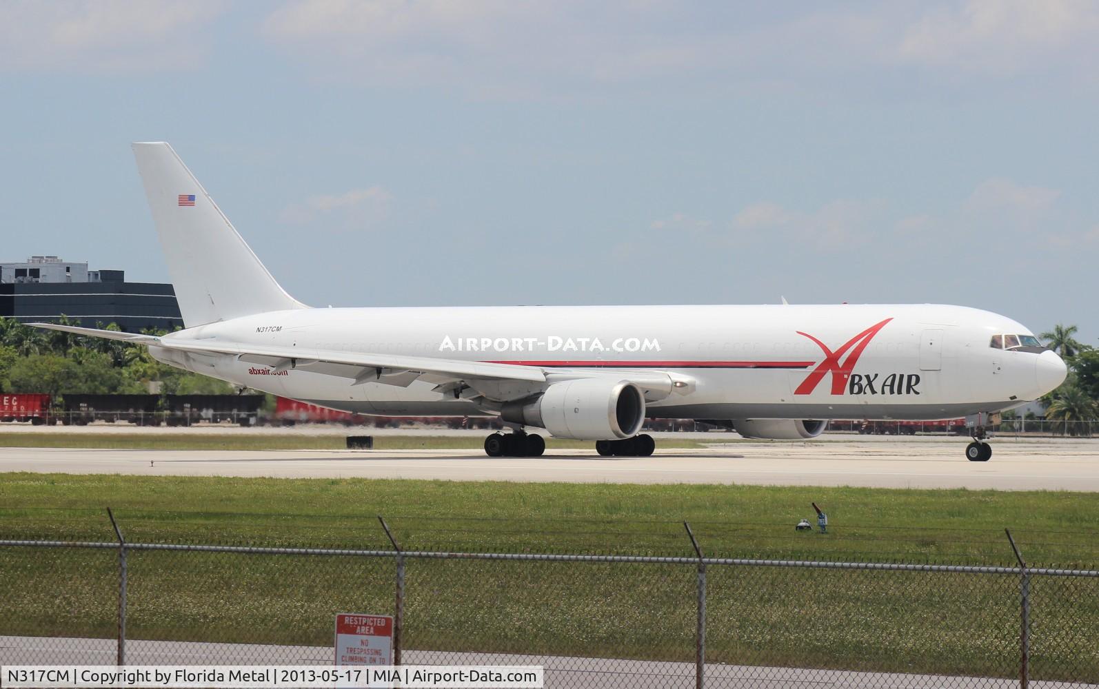 N317CM, 1988 Boeing 767-338 C/N 24317, ABX 767-300