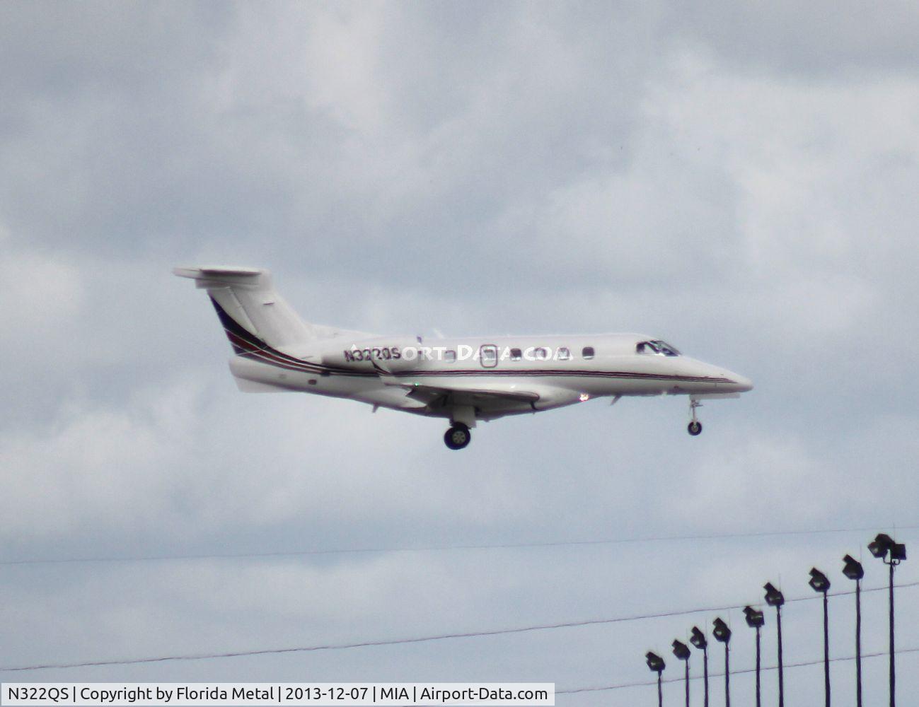 N322QS, 2013 Embraer EMB-505 Phenom 300 C/N 50500165, Net Jets Phenom 300