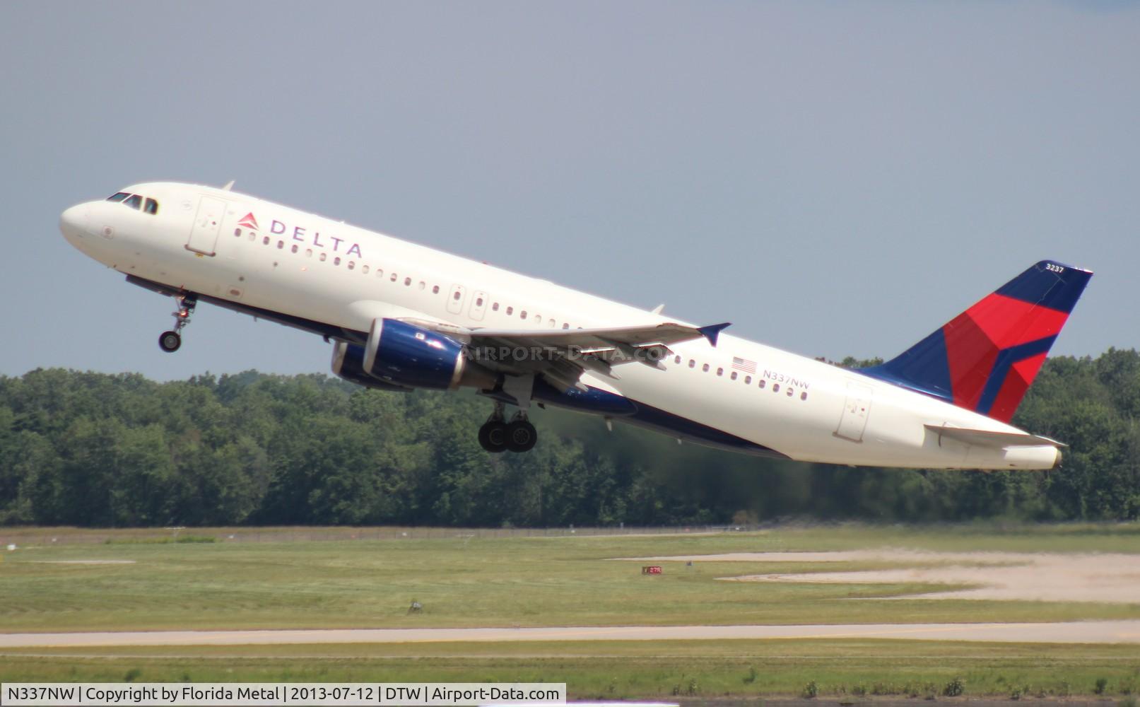 N337NW, 1992 Airbus A320-212 C/N 358, Delta A320