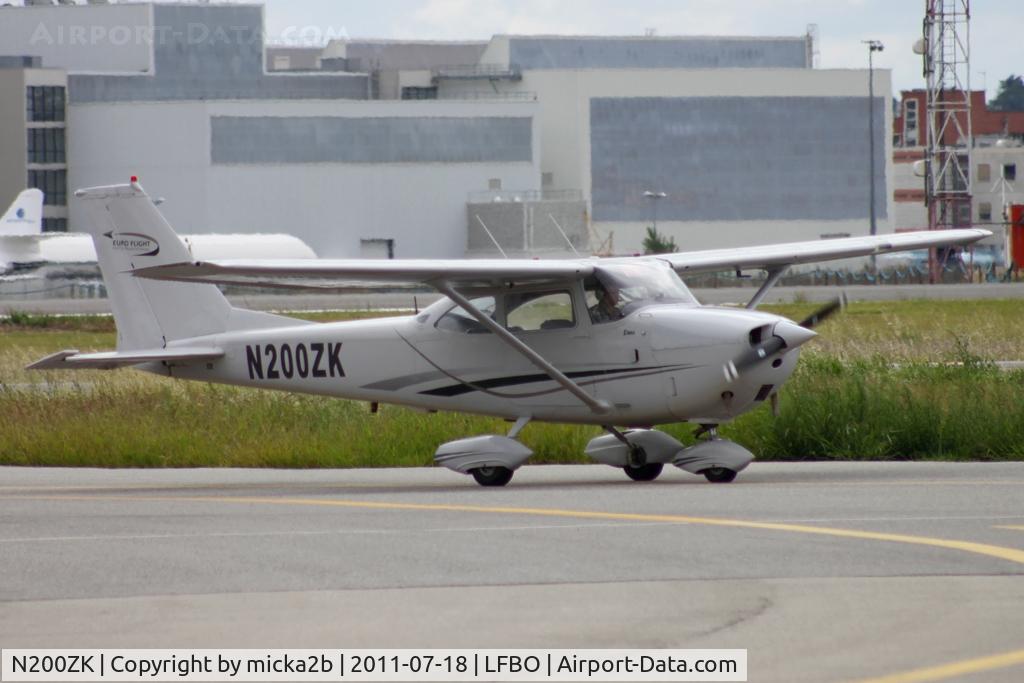 N200ZK, 1966 Cessna 172H C/N 17255678, Taxiing