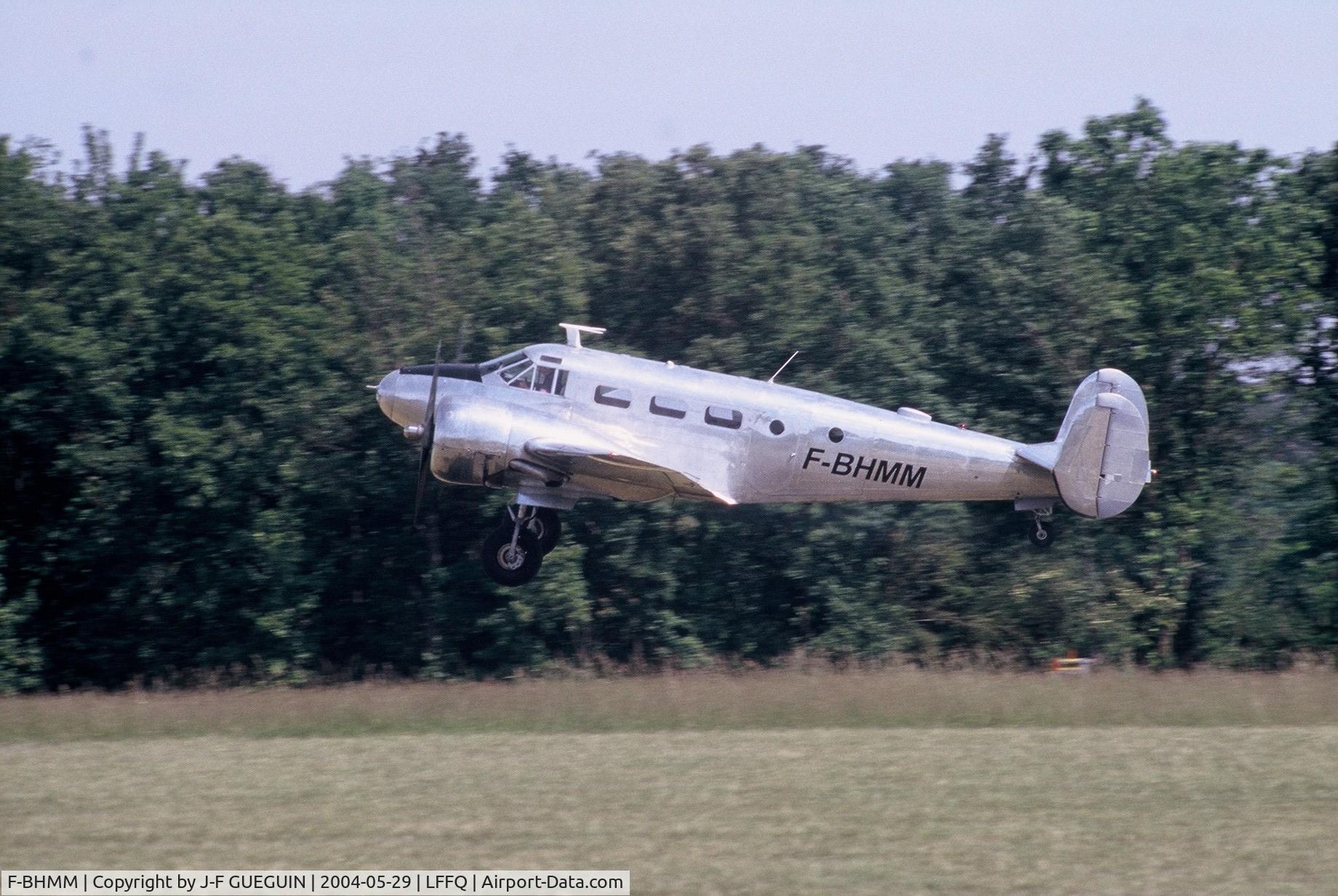 F-BHMM, 1951 Beech C-45G Expeditor C/N AF-465, Ex-Beech C-45G c/n AF-465 modified by SFERMA as PD-18S c/n 02 taking off at La Ferté-Alais, 2004 airshow.