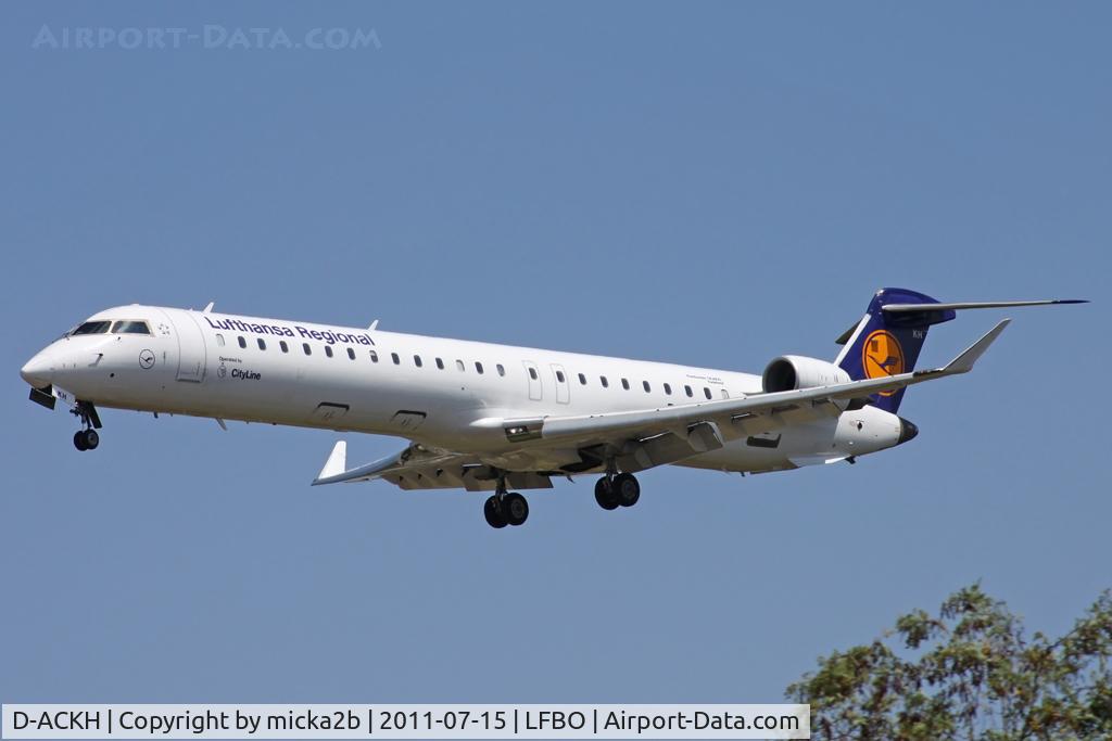 D-ACKH, 2006 Bombardier CRJ-900LR (CL-600-2D24) C/N 15085, Landing