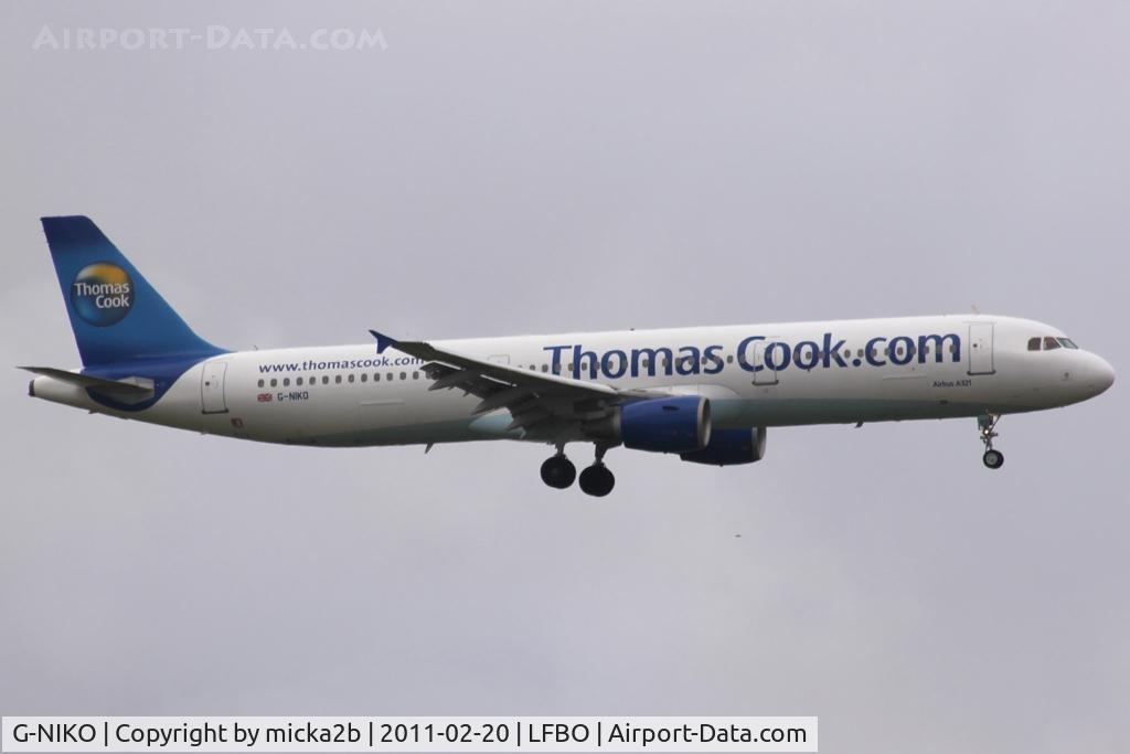 G-NIKO, 2000 Airbus A321-211 C/N 1250, Landing
